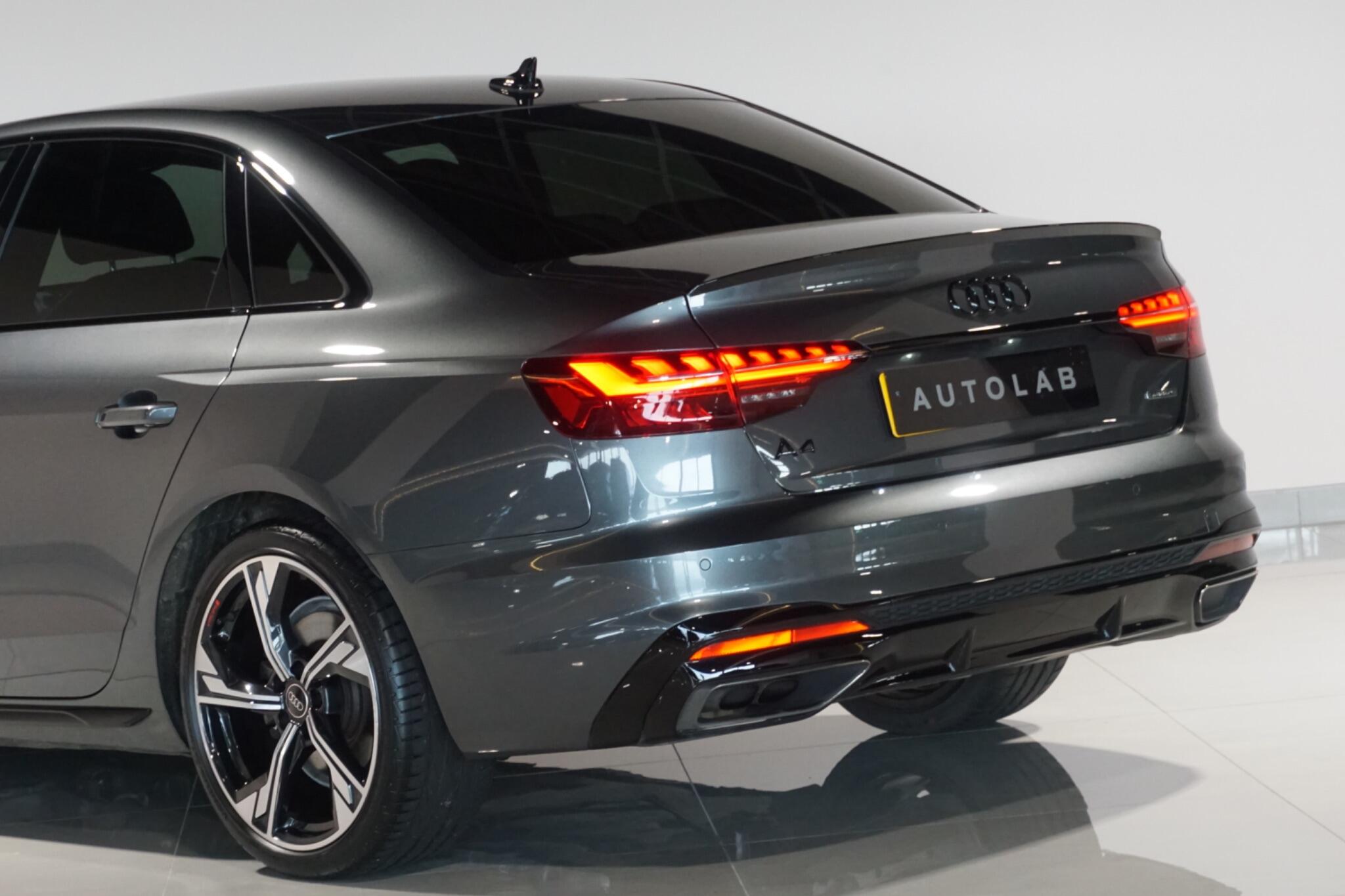 Audi A4 2.0 TDI 40 Black Edition Saloon 4dr Diesel S Tronic quattro Euro 6 (s/s) (204 ps)